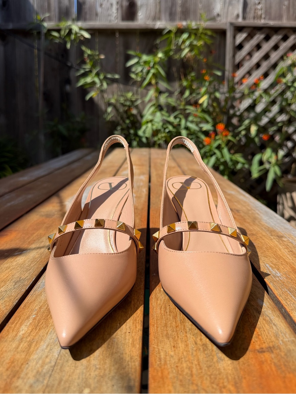 VALENTINO GARAVANI Leather Rockstud Slingback Pumps - Picture 2 of 8